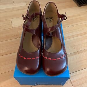 Fluevog Malibran - wine